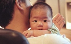 Điều kiện chồng hưởng trợ cấp khi vợ sinh