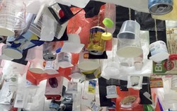 Vào 'thế giới bí mật' của rác thải để nhắc mình 'xả rác ít thôi'