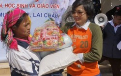 Mang yêu thương tới nơi trẻ co ro trong gió lạnh