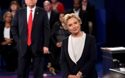 Trump bị đo ván trước 'Hillary - Nữ hoàng đỉnh núi 2016’