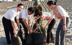 Phụ nữ Hà Tĩnh 'Chung tay vì môi trường biển'