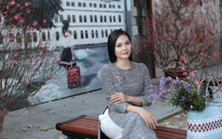 Lương Nguyệt Anh diện áo dài dạ đón Tết