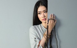 Á khôi Thạch Thảo đẹp bí ẩn trong BST Về Nhà của NTK Hoài Sang