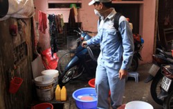 Hà Nội phun hóa chất khắp nơi để hạ hỏa dịch SXH