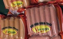 Vụ 2,2 tấn xúc xích bị thu hồi: chục tỷ trôi theo 'điều khoản mở'