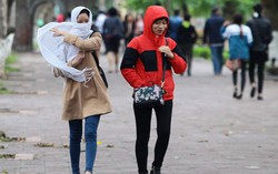 Hà Nội, một ngày rét thất thường tháng 5 