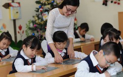Khi đồng lương không đủ giữ chân nhà giáo
