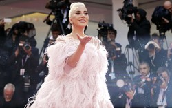 Ca sĩ nổi loạn Lady Gaga được khen hết lời khi đóng phim 