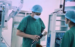 Bệnh viện Chợ Rẫy triển khai phẫu thuật nội soi từ robot 71 tỷ đồng