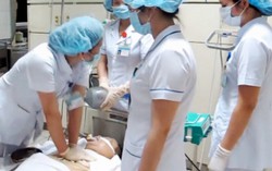 Nguồn nước sử dụng chạy thận vụ tai biến ở Hòa Bình bất thường 