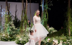 Hồng Quế dắt tay con gái 20 tháng tỏa sáng trong show Hà Duy