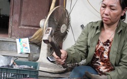 Người đàn bà 30 năm giữ lửa lò rèn ở Đa Sỹ
