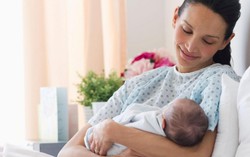 Hiểu đúng về nhiễm khuẩn hậu sản để tránh bị stress sau sinh