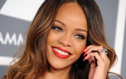 Công thức làm đẹp cá tính, quyến rũ của ca sĩ Rihanna 