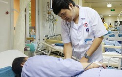 Sau khi ăn gà và ruốc biển, người phụ nữ 55 tuổi phải đi cấp cứu