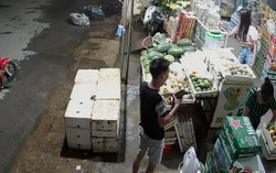 Vào mua đồ, đôi nam nữ trộm luôn túi tiền của chủ hàng