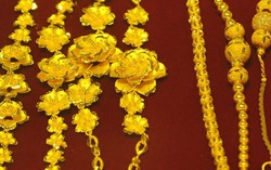 Giá vàng vượt mốc 43 triệu đồng/lượng