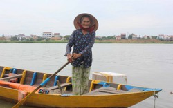 Nhịp chèo bên phố Hội của "cụ bà đẹp nhất thế giới"