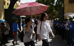 Thí sinh tranh thủ tới “lò luyện” giữa hai buổi thi