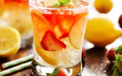 Chế nước trái cây detox thanh lọc cơ thể
