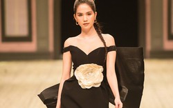 Ngọc Trinh trở lại sàn catwalk ở vị trí vedette