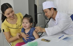 Tai biến do tiêm chủng được bồi thường đến 100 triệu đồng
