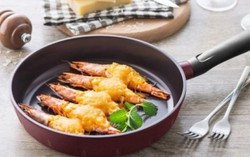 Chảo chống dính giá rẻ có thể gây ngộ độc