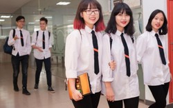 Cha mẹ hãy 'nhắm mắt', ‘bịt tai’ khi con khóc