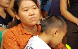 Cháy khu trọ sát BV Nhi Trung ương: 'Tôi chỉ kịp ôm con chạy ra ngoài'