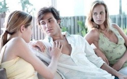 Các bước đối phó với ‘kẻ xen giữa’ đáng ghét