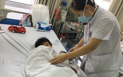 Bé 7 tuổi bị chó nhà nuôi cắn đứt rời môi