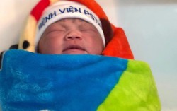 Khoảnh khắc bé gái đầu tiên chào đời năm 2019 tại Bệnh viện phụ sản Trung ương