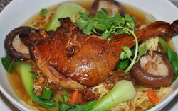 Cuối tuần đổi vị với vịt tiềm thuốc Bắc