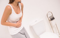Viêm đường tiết niệu tấn công phụ nữ gấp 10 lần so với nam giới