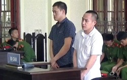 Người vợ 19 tuổi ôm con thơ tới tòa gặp chồng lần cuối