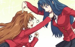 Ba đám cãi nhau từ việc xếp hàng siêu thị