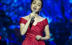 Phạm Thu Hà 'biến hóa' đa sắc trong đêm nhạc riêng đầu tiên 