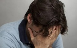 Chồng mải kiếm tiền, vợ tìm niềm vui nơi chiếu bạc, con vào quán net