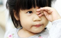 Con đau mắt nặng do mẹ chủ quan khiến cuộc sống đảo lộn