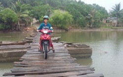 Cầu phao ‘tử thần’ ám ảnh người dân