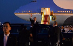 Lễ đón Tổng thống Mỹ Donald Trump ở sân bay Nội Bài