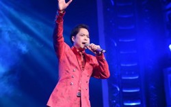 Ngọc Sơn 'đốt cháy' Nhà hát Lớn bằng nhạc Bolero sau 25 năm vắng bóng