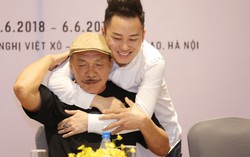 Tùng Dương gọi nhạc sĩ Trần Tiến là ‘gái già’