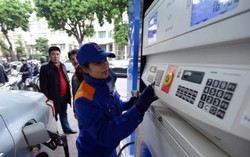 Giữ nguyên giá xăng E5, tăng giá dầu từ 15h chiều 4/1