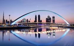 Đón Giáng sinh, tận hưởng lễ hội mua sắm tại Dubai và châu Âu