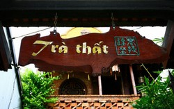 Tĩnh lặng quán trà bên dòng Hương giang