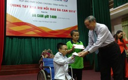 Nhắn tin để ‘Chung tay xoa dịu nỗi đau da cam’