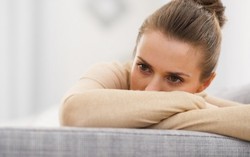 Hứa hẹn của chồng với cô nhân viên ngân hàng 