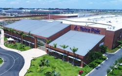 Lần đầu tiên Bình Dương có nhà máy sản xuất hộp giấy tiệt trùng tiêu chuẩn thế giới