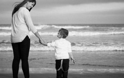 26 tuổi chọn làm mẹ đơn thân với bao áp lực, khó khăn